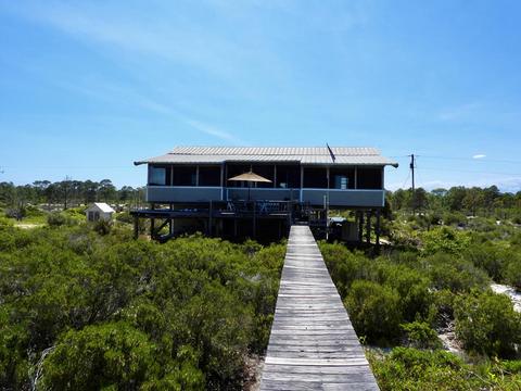 254 Gulf Shore Dr, Carrabelle, FL 32322 photo 1