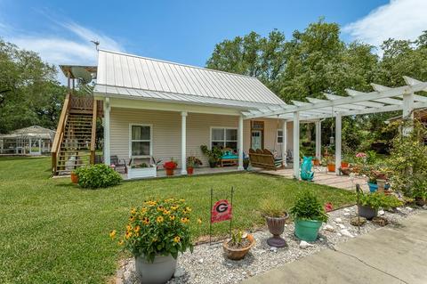 2610 Oak St, Carrabelle, FL 32322 photo 1