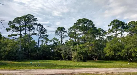 1723 Spacey Dr, Carrabelle, FL 32322 photo 2