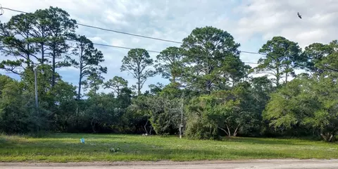 1723 Spacey Dr, Carrabelle, FL 32322 photo 4