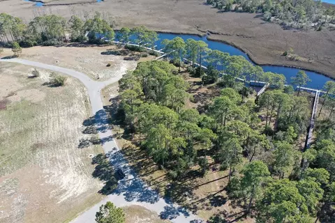 523 Shellys Loop Rd, Carrabelle, FL 32322 photo 2