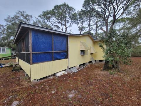 1737 Spacey Dr, Carrabelle, FL 32322 photo 2