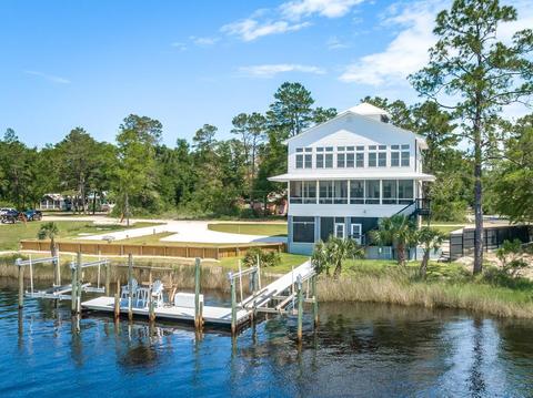 601 River View Dr, Carrabelle, FL 32322 photo 3