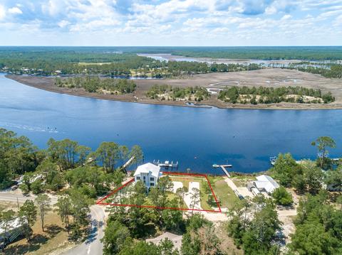 601 River View Dr, Carrabelle, FL 32322 photo 12