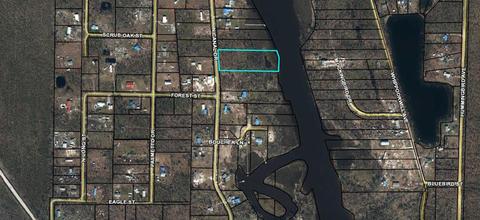 548 N Canal Dr, Overstreet, FL 32456
