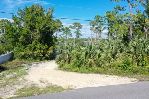 183 River Rd, Carrabelle, FL 32322 photo 2