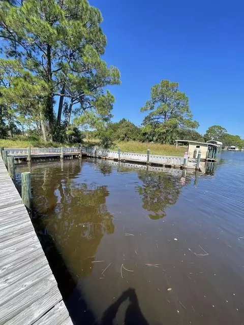 1564 Carraway Cir, Carrabelle, FL 32322