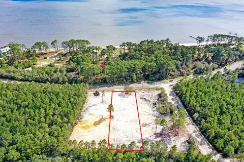 2029 Hwy 98 W, Carrabelle, FL 32322