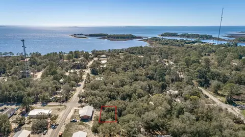 704 SE Ave D, Carrabelle, FL 32322 photo 5