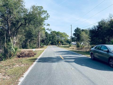 22 Oak St, Carrabelle, FL 32322 photo 5