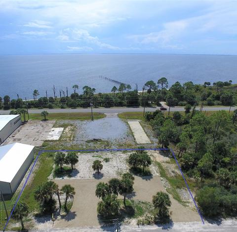 2829 Victoria Ave, Port St. Joe, FL 32456
