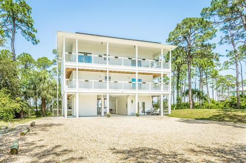 1673 E Gulf Beach Dr, Saint George Island, FL 32328