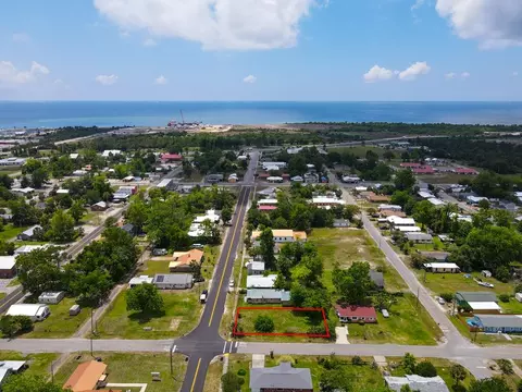400 Battle St, Port St. Joe, FL 32456