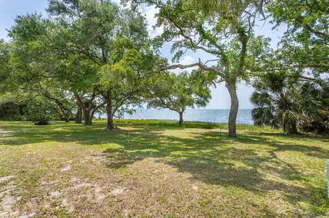 1208 Cr 30, Carrabelle, FL 32322 photo 3