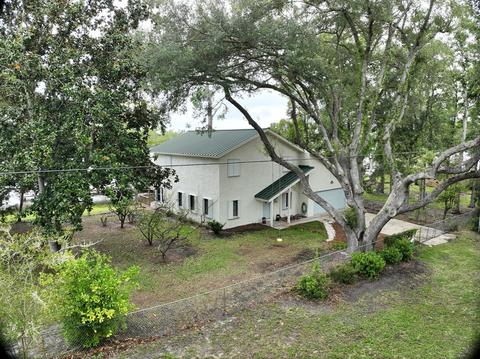 609 Riverview Dr, Carrabelle, FL 32322 photo 4