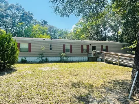 809 W 1st St, Carrabelle, FL 32322