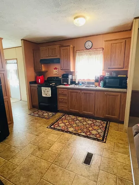 809 W 1st St, Carrabelle, FL 32322 photo 7