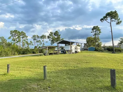 384 Carrs Ln, Wewahitchka, FL 32456