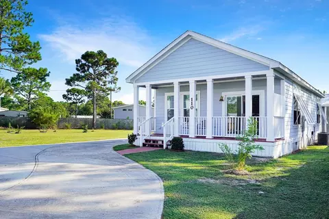 110 Monroe Ct, Port St. Joe, FL 32456