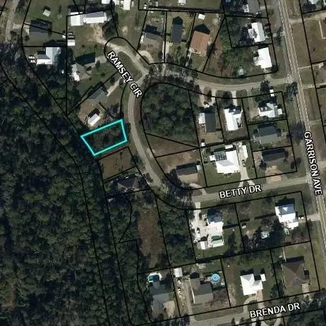 125 Betty Dr, Port St. Joe, FL 32456