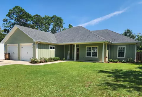 912 9th St, Port St. Joe, FL 32456