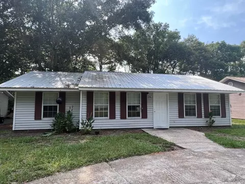 176 22nd Ave, Apalachicola, FL 32320