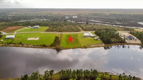 558 Wide Water Cir, Wewahitchka, FL 32465