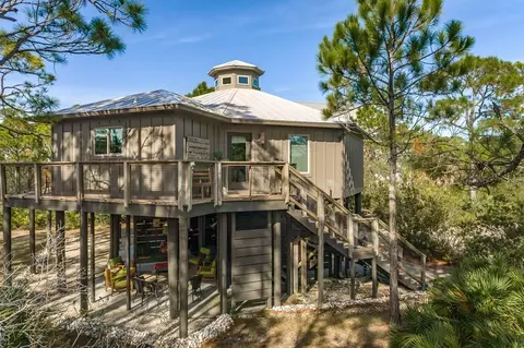 1659 Gannet Ct, Saint George Island, FL 32328