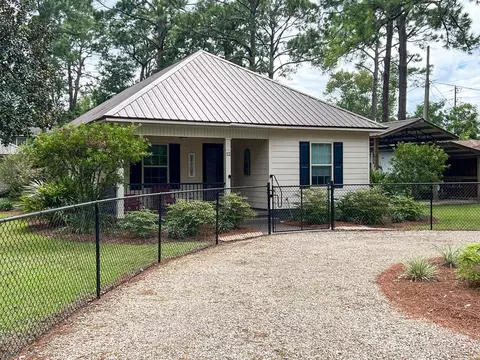12 Fred Meyer St, Apalachicola, FL 32320