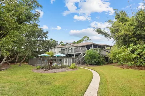 600 W Pine Ave, Saint George Island, FL 32328