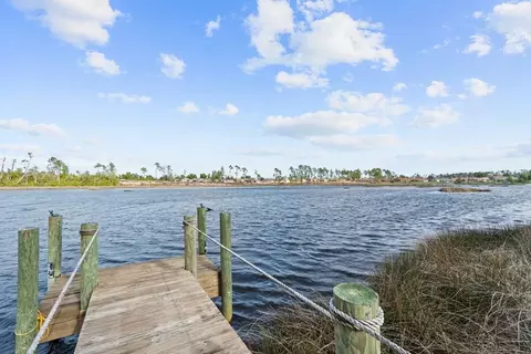 302 Sukoshi Dr, Panama City, FL 32404