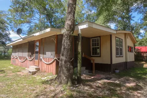 129 Kay Ave, Wewahitchka, FL 32465