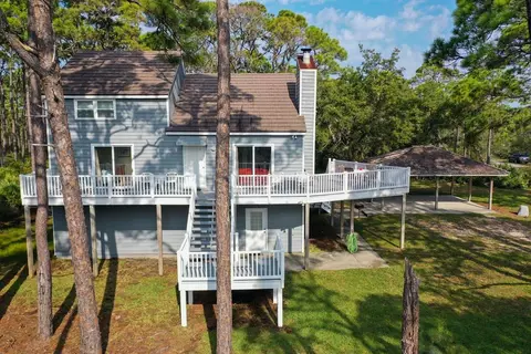 1648 Ivy Way, Saint George Island, FL 32328