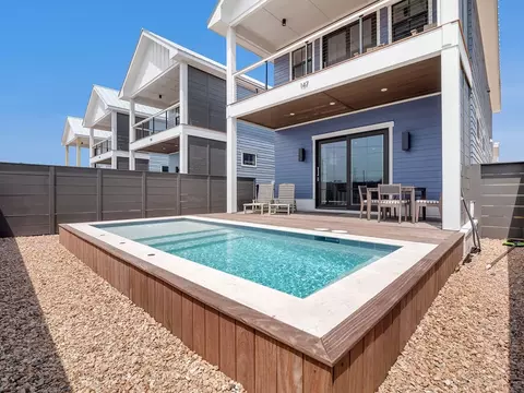 147 W Gulf Beach Dr, Saint George Island, FL 32328