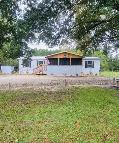 6020 Ganley Rd, Wewahitchka, FL 32465
