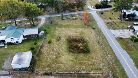 516 S Murphy Rd, Wewahitchka, FL 32465