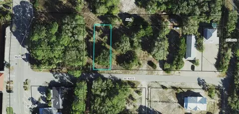 202 SE Ave E, Carrabelle, FL 32322