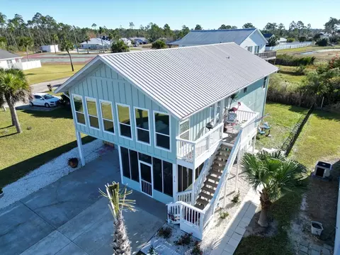 216 Gulf Aire Dr, Port St. Joe, FL 32456