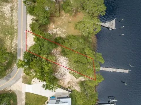 501 River View Dr, Carrabelle, FL 32322