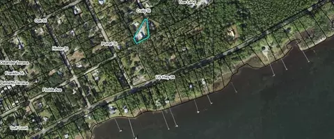136 Craig St, Carrabelle, FL 32322