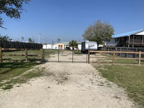 223 Columbus St, Port St. Joe, FL 32456