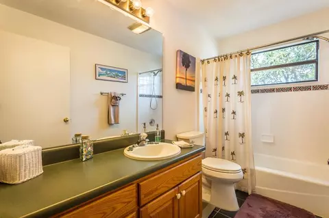 Bath - 556 River Rd, Carrabelle, FL 32322 photo 1 of 5