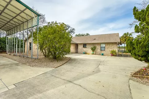 Exterior - 556 River Rd, Carrabelle, FL 32322 photo 3 of 23