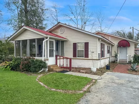 428 N 4th St, Wewahitchka, FL 32465