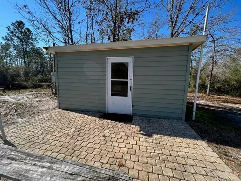 145 Gadsden Dr, Eastpoint, FL 32328
