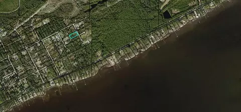 148 Doe Ln, Carrabelle, FL 32322 photo 1