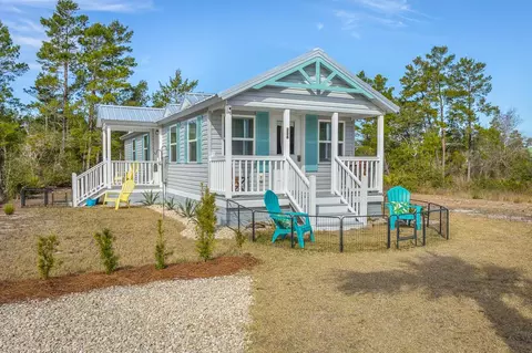 256 Ante-beppum Loop, Carrabelle, FL 32322 photo 1