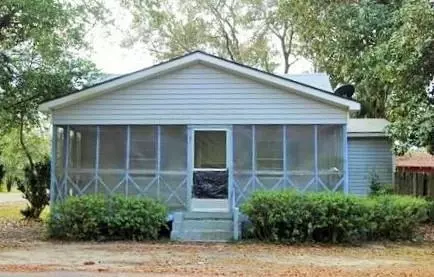 120 Chipola Ave, Wewahitchka, FL 32465