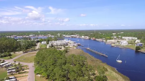 838 Mariners Ct, Carrabelle, FL 32322 photo 5