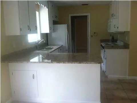 Kitchen - 192 River Rd, Carrabelle, FL 32322 photo 5 of 5